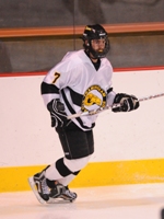 Ice Hockey Falls to UMass Dartmouth, 5-2