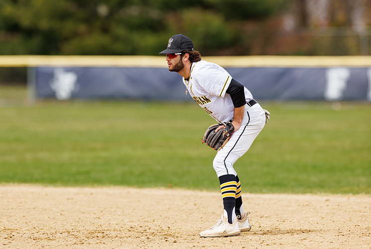 Baseball Swept in MASCAC Doubleheader at Salem State