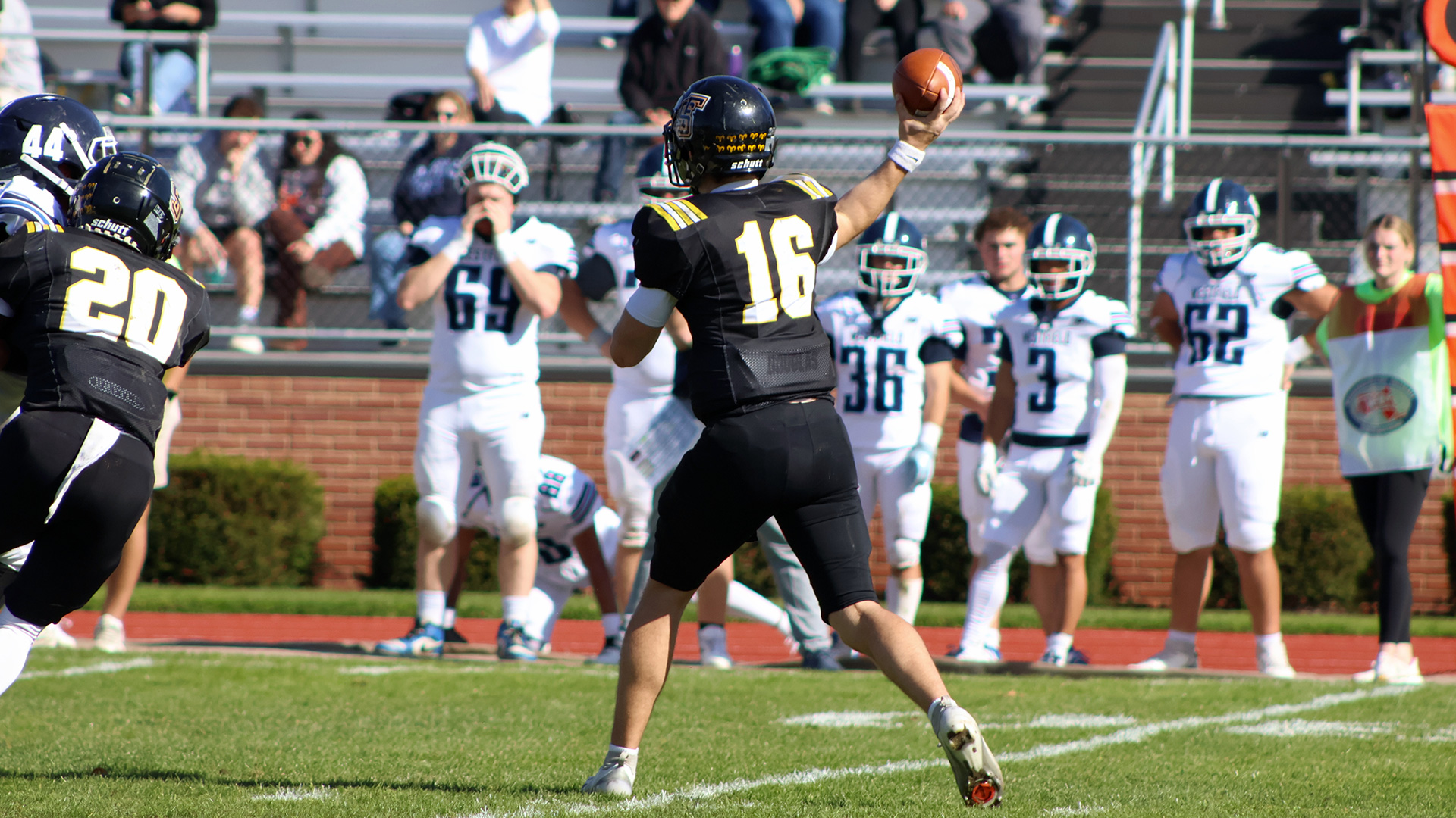 Kelley and Marcucella Earn MASCAC Football Weekly Honors
