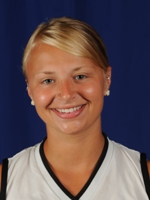 Field Hockey Upsets Bridgewater State 3-2 in Overtime