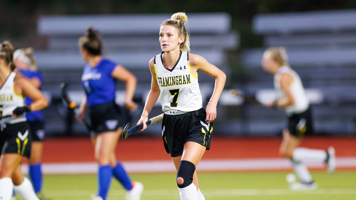 Field Hockey Runs Past UMass Dartmouth in LEC Play