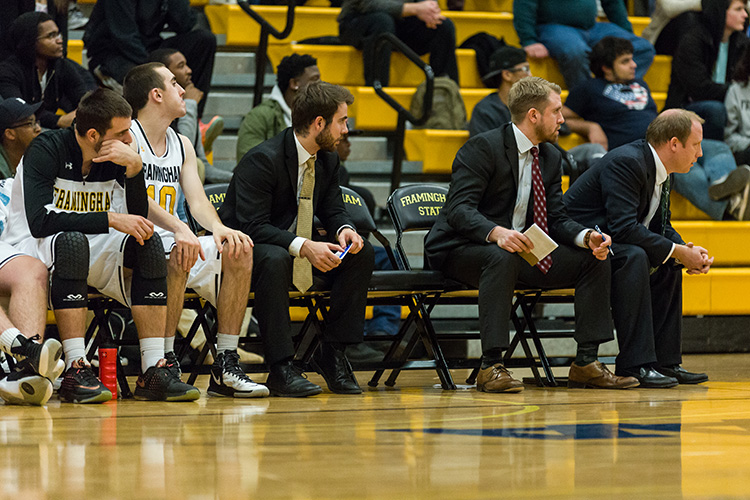 Men&rsquo;s Basketball Earns Sixth Seed in 2016 MASCAC Basketball Tournament