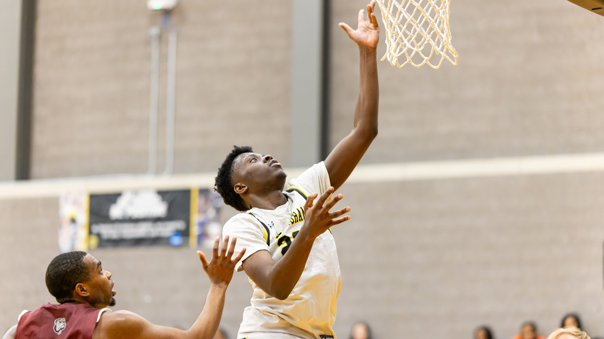 Men&rsquo;s Basketball Downed at Salem State 85-75