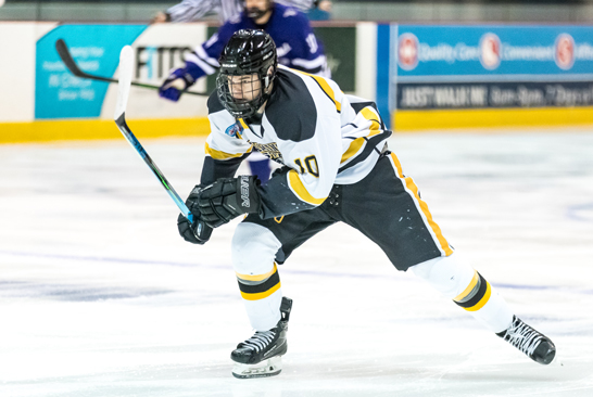 Ice Hockey Rallies for 3-2 Overtime Win at UMass Dartmouth