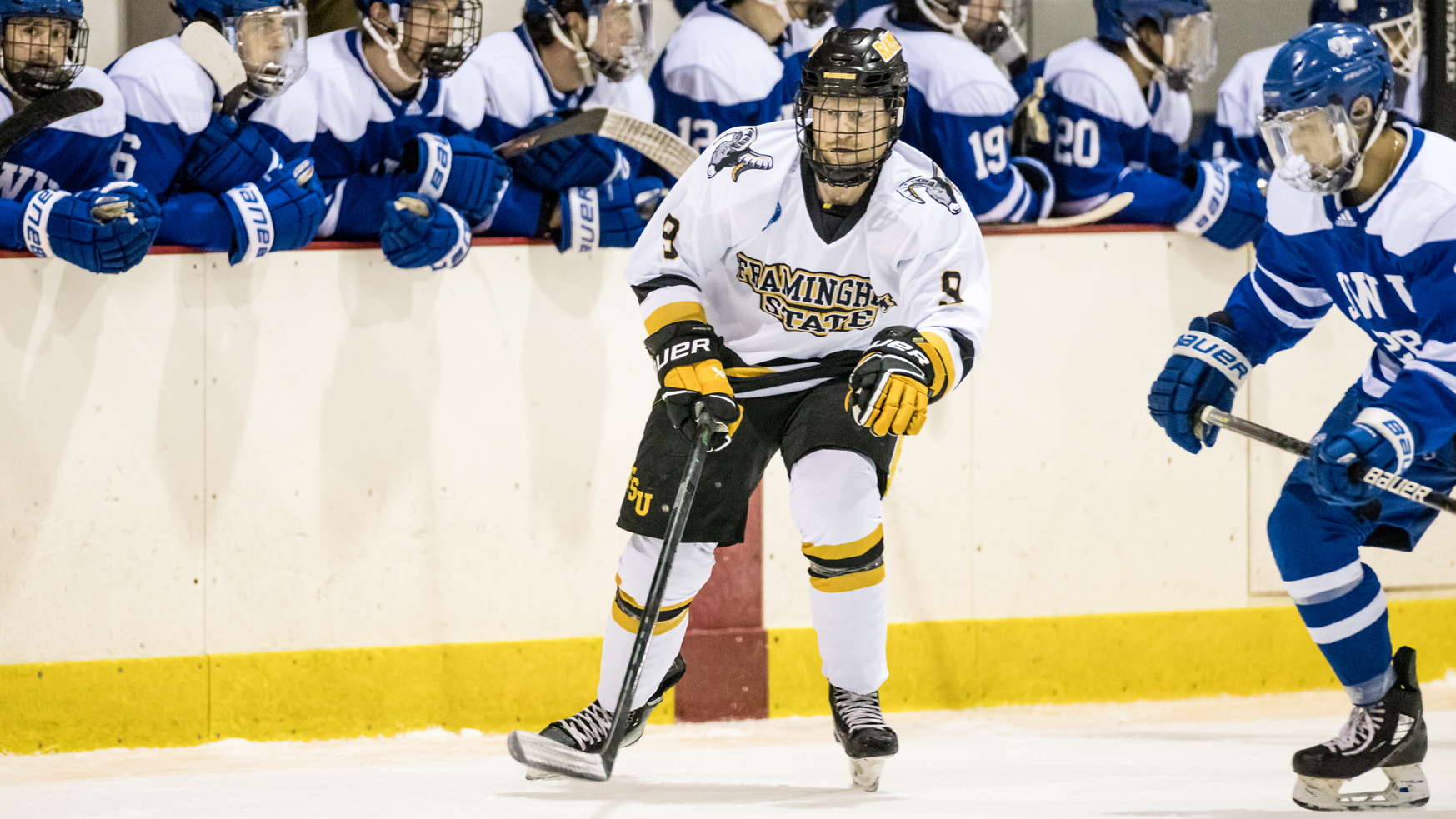 Ice Hockey Falls to UMass Dartmouth 4-3 in MASCAC Tilt