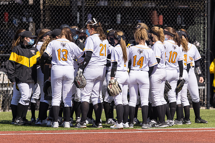 Softball Falls to Bridgewater State in Game Three of MASCAC Championship Series