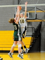 Fitchburg State Uses Late Run to Defeat Women&rsquo;s Basketball 75-72