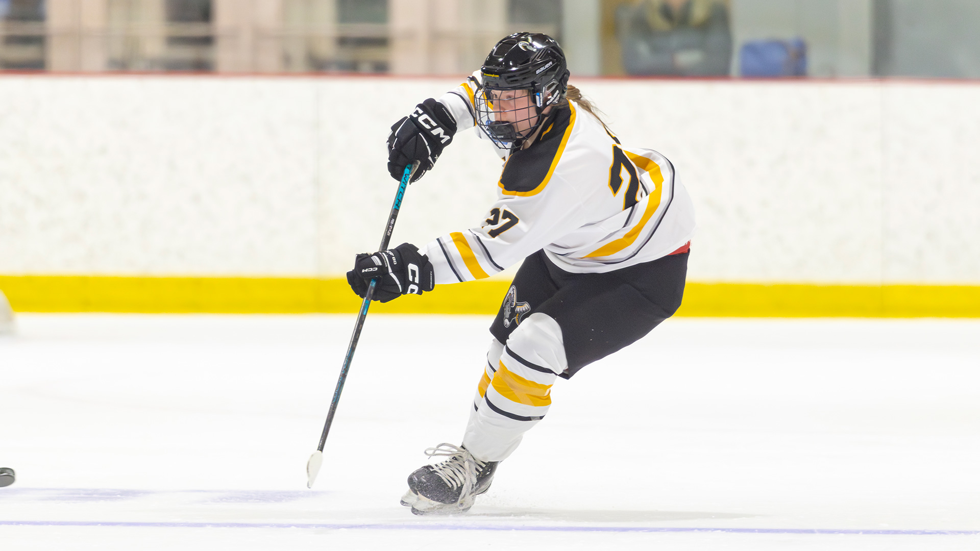 Women's Ice Hockey Rallies for 6-2 Win Over Anna Maria, Advances to MASCAC Semifinals