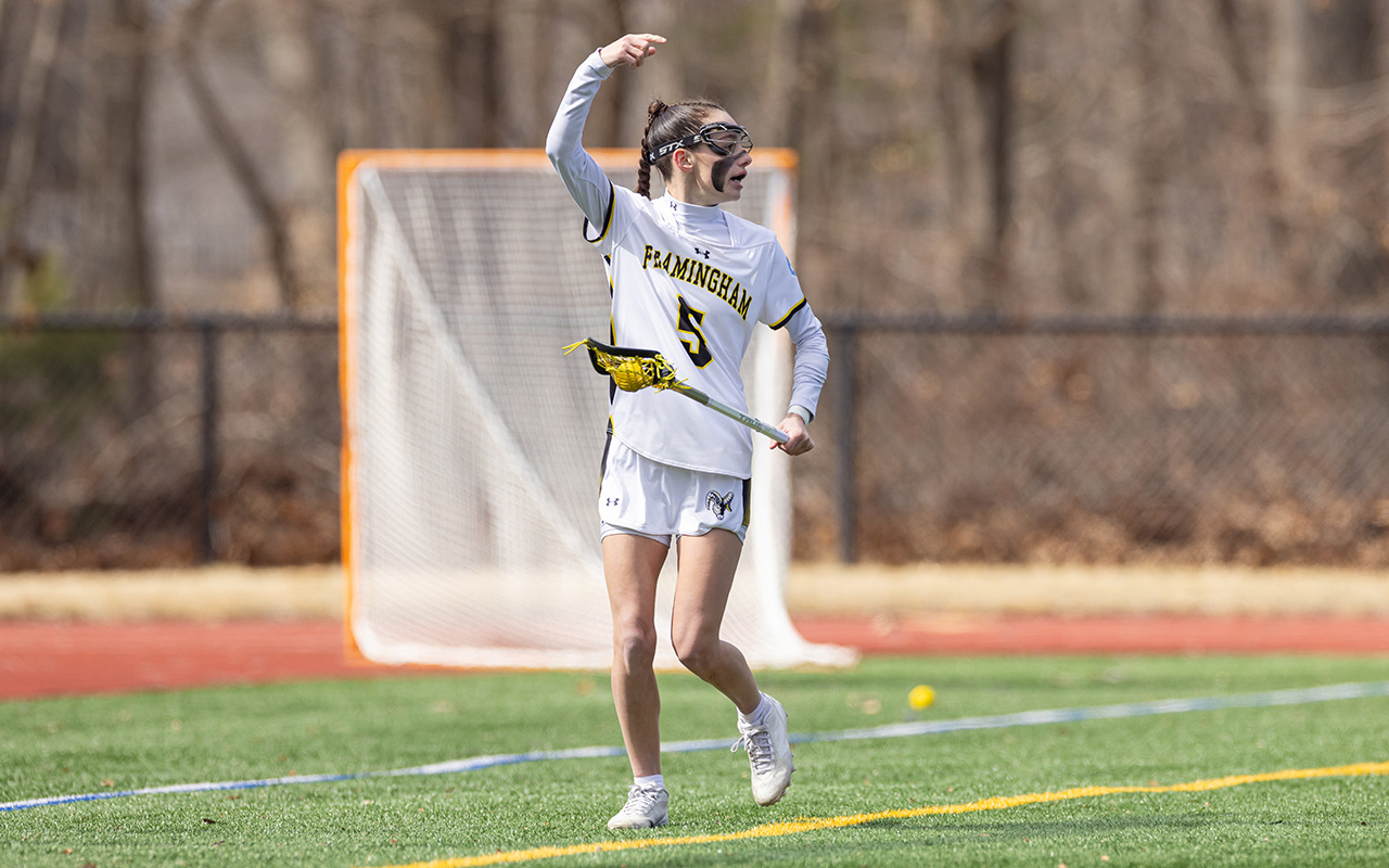Women's Lacrosse Holds Off Bridgewater State for 10-8 Victory