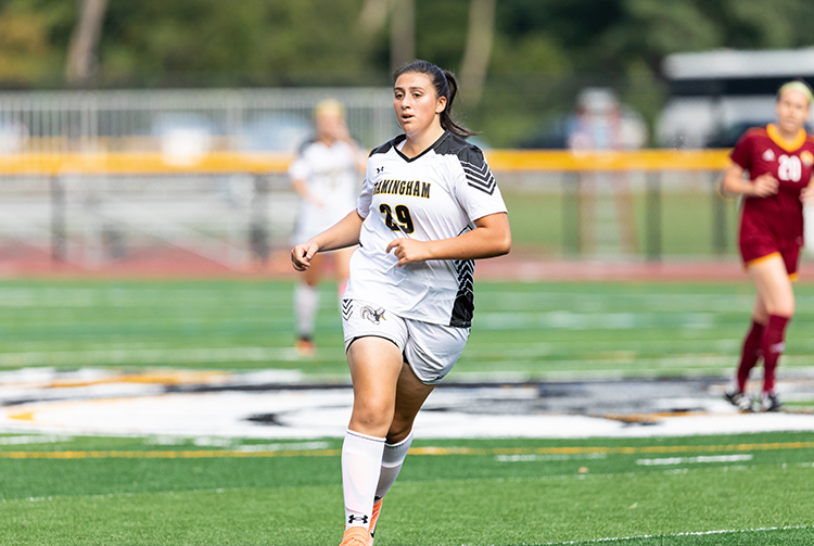 Women's Soccer Sails Past Mass. Maritime 6-1